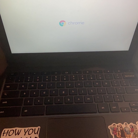 CHROME LAPTOP - Picture 3 of 3
